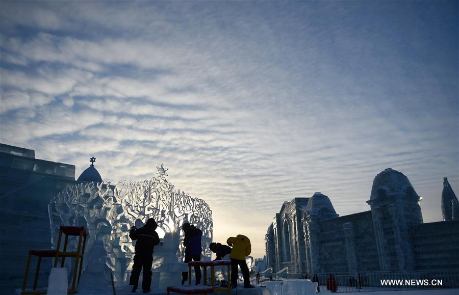 CHINA-HARBIN-ICE SCULPTURE-COMPETITION (CN)