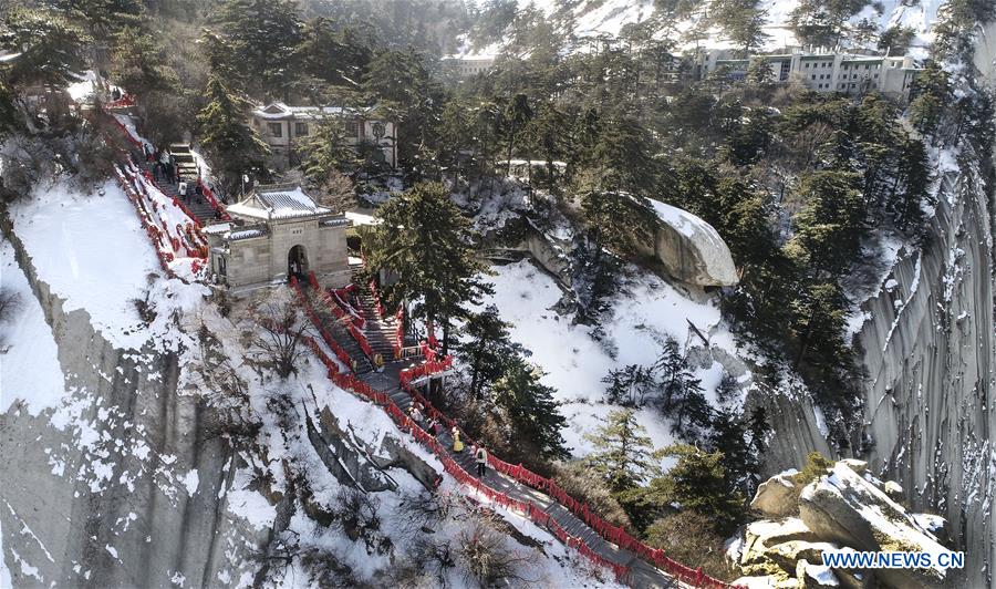 CHINA-SHAANXI-HUASHAN MOUNTAIN-SNOW SCENERY(CN)