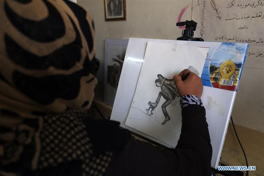 AFGHANISTAN-KANDAHAR-PAINTING COURSE-WOMEN