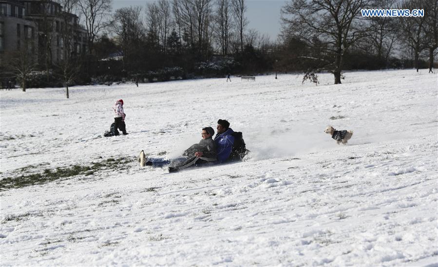 BRITAIN-LONDON-SNOW