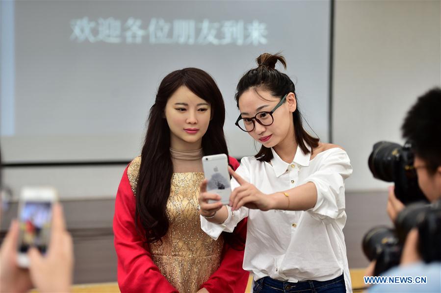 Xinhua Headlines: China's digital economy on the rise: new engine, new opportunities