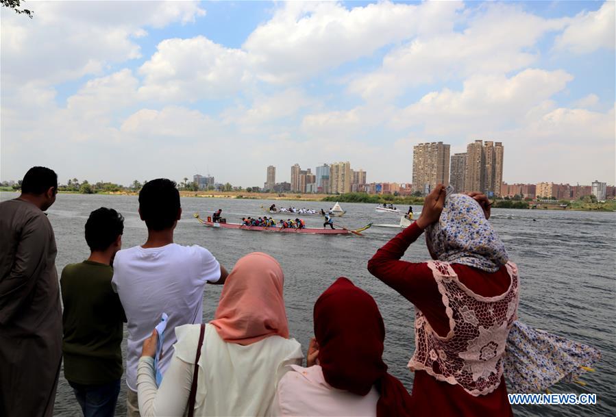 (SP)EGYPT-GIZA-DRAGON BOAT RACE