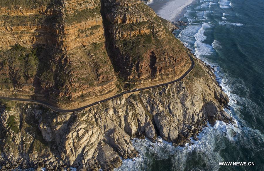 SOUTH AFRICA-CAPE TOWN-CHAPMAN'S PEAK DRIVE-VIEW