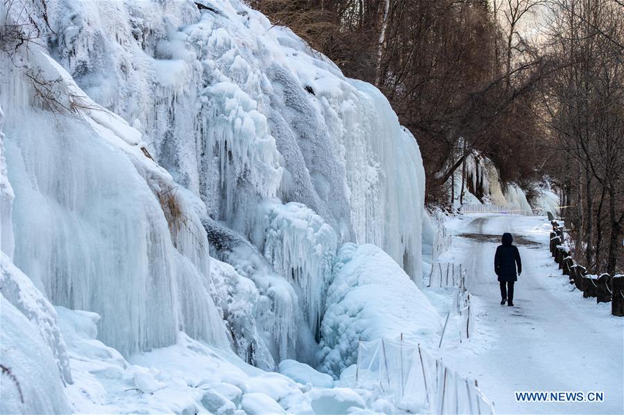 CHINA-JILIN-FROZEN WATERFALL (CN)