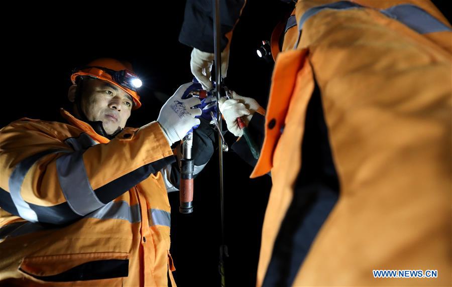 CHINA-SHANGHAI-HIGH-SPEED RAILWAY-MAINTENANCE (CN)