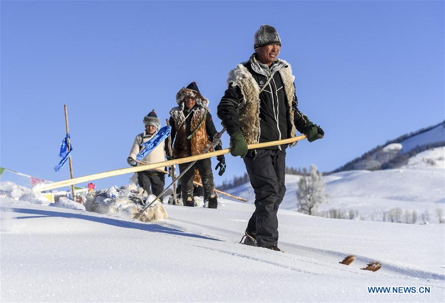 (SP)CHINA-XINJIANG-ALTAY-FUR SNOWBOARDS(CN)