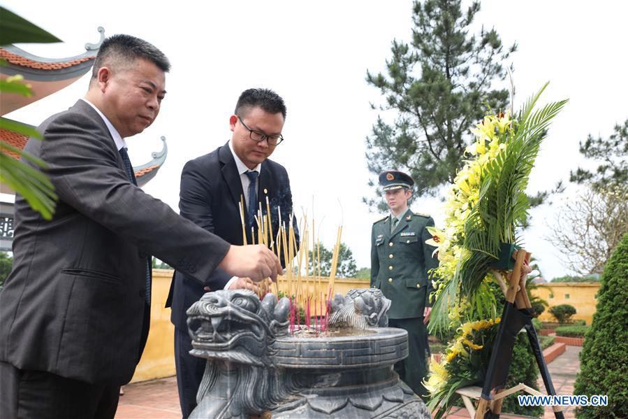 VIETNAM-THAI NGUYEN-CHINESE MARTYRS-TOMB SWEEPING