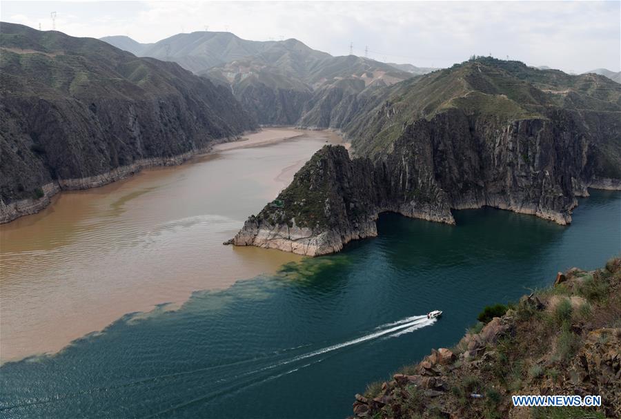 CHINA-GANSU-YONGJING-LIUJIAXIA RESERVOIR-SCENERY (CN)