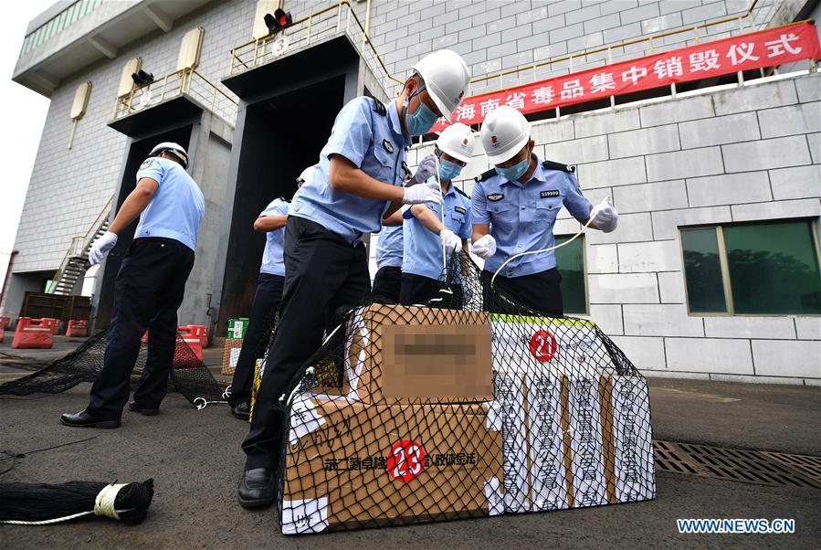 CHINA-HAINAN-CHENGMAI-DRUG-DESTROYING (CN)