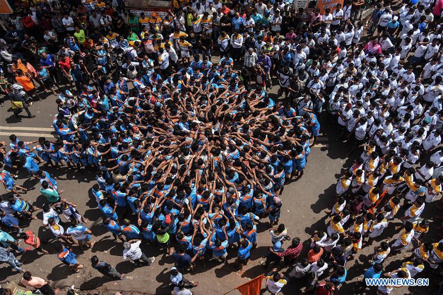 INDIA-MUMBAI-FESTIVAL-JANMASHTAMI