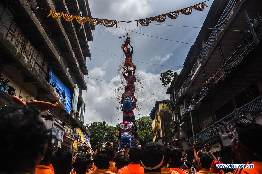 INDIA-MUMBAI-FESTIVAL-JANMASHTAMI