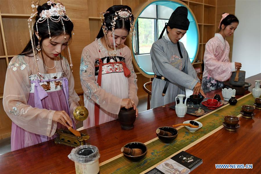 CHINA-FUJIAN-JIANYANG-TRADITIONAL TEA ART (CN)