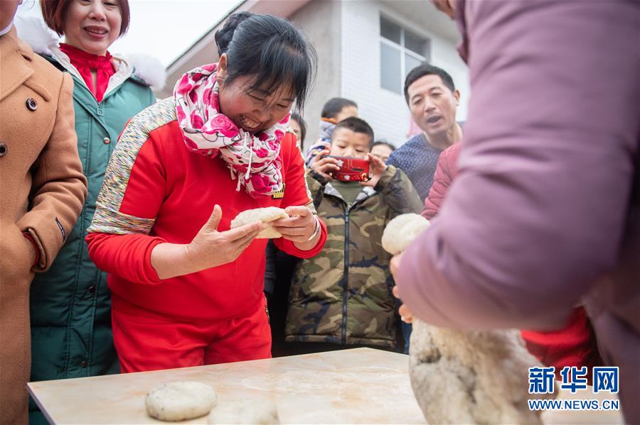 （新春走基層）（5）湖南辰溪：農民趣味運動會迎新年