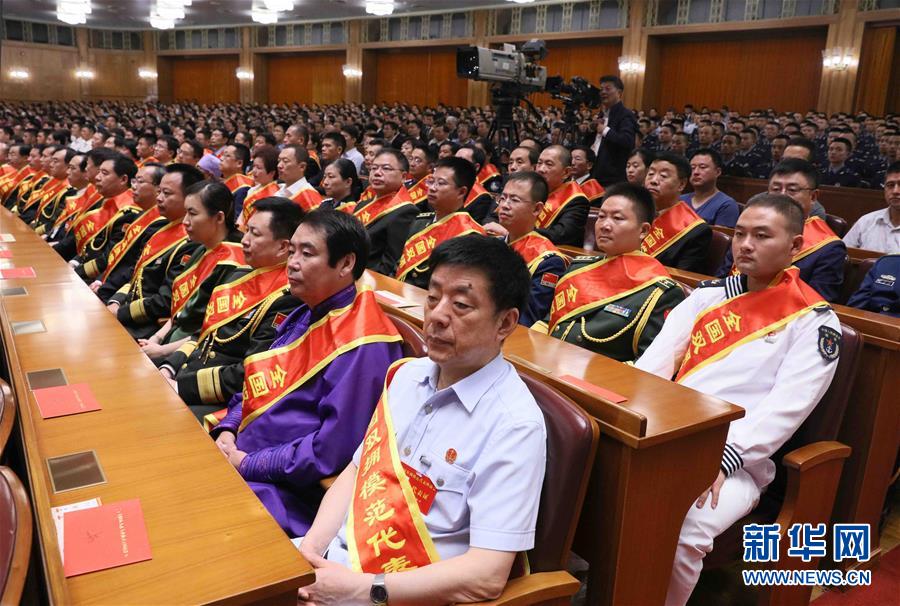 （時(shí)政）（3）慶祝中國人民解放軍建軍90周年大會(huì)在北京隆重舉行