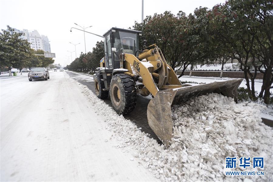 （新華全媒頭條）（9）雨雪冰凍中，他們奮力前行——基層黨員干群抗擊冰雪災害紀實