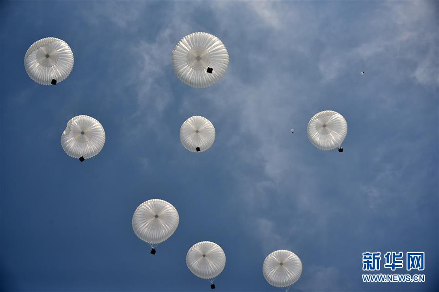 （圖文互動）（3）空軍空降兵組織首次空降機步營全要素空降作戰演練