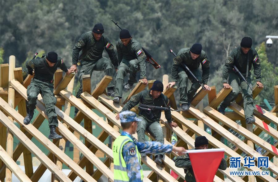 （軍事·圖文互動）（1）海上登陸賽障礙賽打響　中國隊包攬前3名