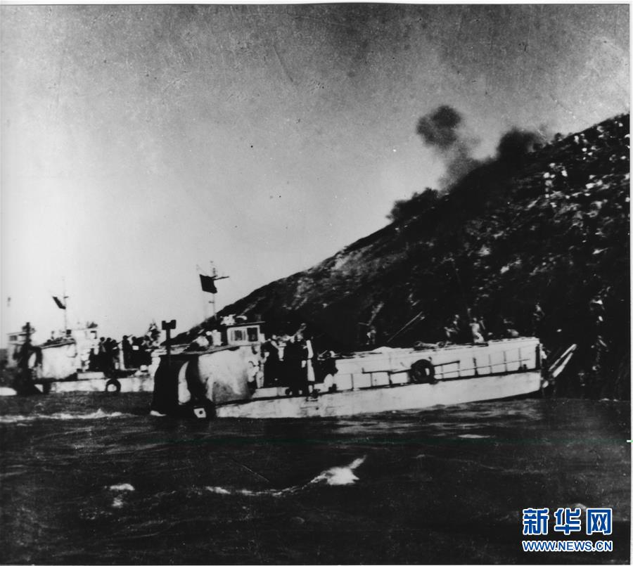 （人民海軍70年·新華全媒頭條·圖文互動）（2）向著深藍出發——獻給人民海軍成立70周年