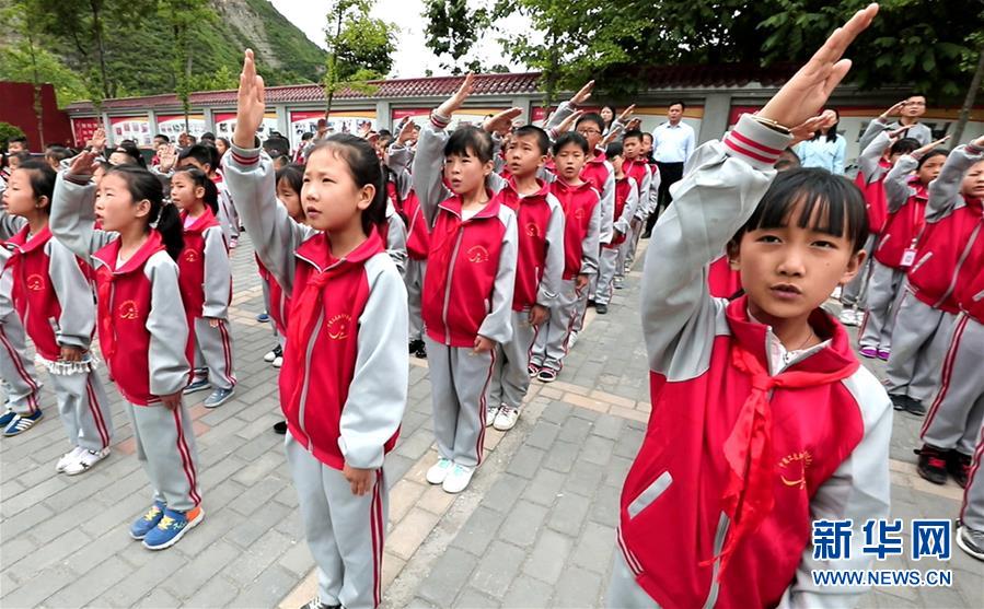 （新華全媒頭條·圖文互動）（1）努力成為好孩子 奮勇爭當接班人——兒童節前夕回訪習近平總書記關心過的少年兒童