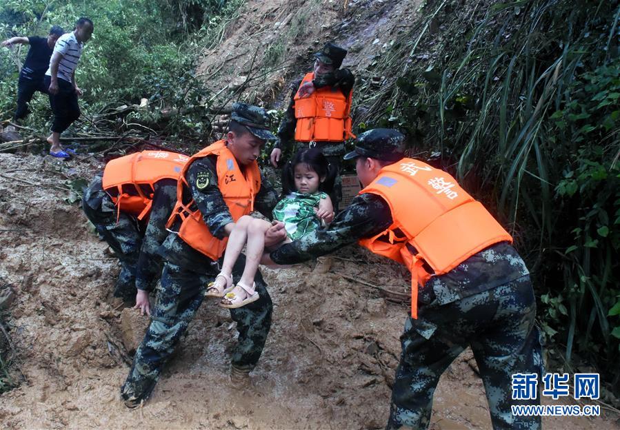 （新華全媒頭條·圖文互動）（1）我們是一支不可戰勝的力量——獻給中國人民解放軍建軍92周年