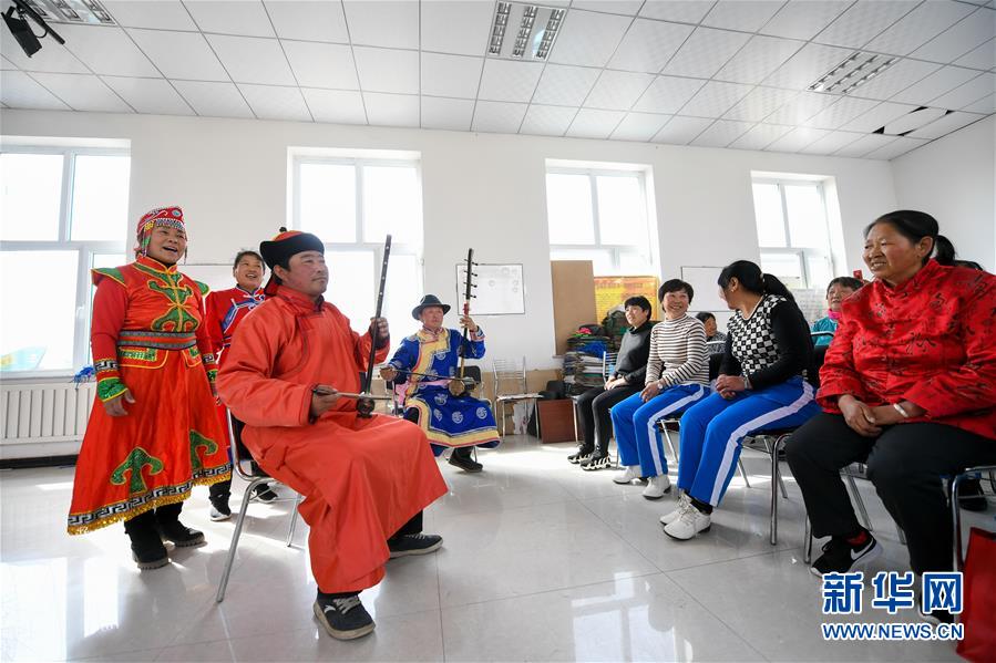 （新華全媒頭條·圖文互動）（1）讓各民族手足相親守望相助——以習近平同志為核心的黨中央關心少數民族和民族工作紀實