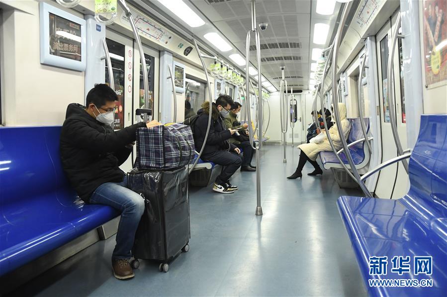 （聚焦疫情防控·圖文互動）（1）北京節后首個工作日：交通秩序井然 市場供應穩定