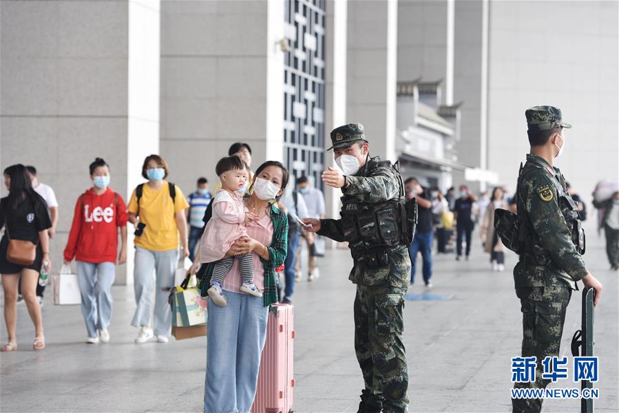 （圖文互動）（5）武警官兵“雙節”堅守戰位保平安