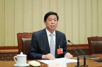 十三屆全國人大一次會議主席團舉行第八次會議